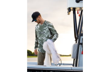 Image of HUK Performance Fishing Mossy Oak Pursuit Crew - Mens, Mo Sw Freshwtr, Medium, H1200610-947-M