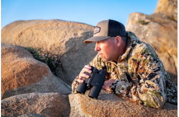 Image of Leica Geovid R 10x42mm Rangefinder Binocular, LED, Black, 40812