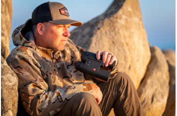 Image of Leica Geovid R 10x42mm Rangefinder Binocular, LED, Black, 40812